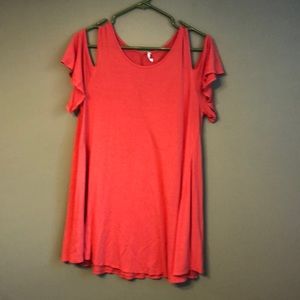 Cold shoulder tunic top